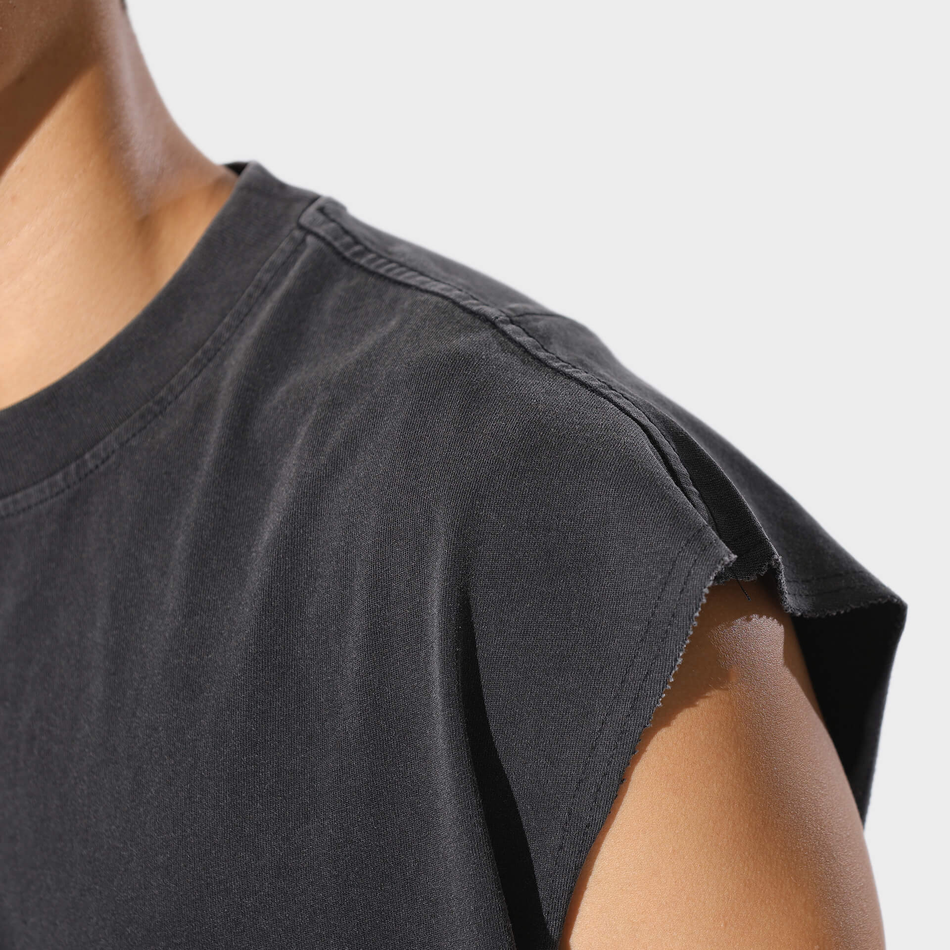 Nagomi Cropped Tank Shirt - Image 8
